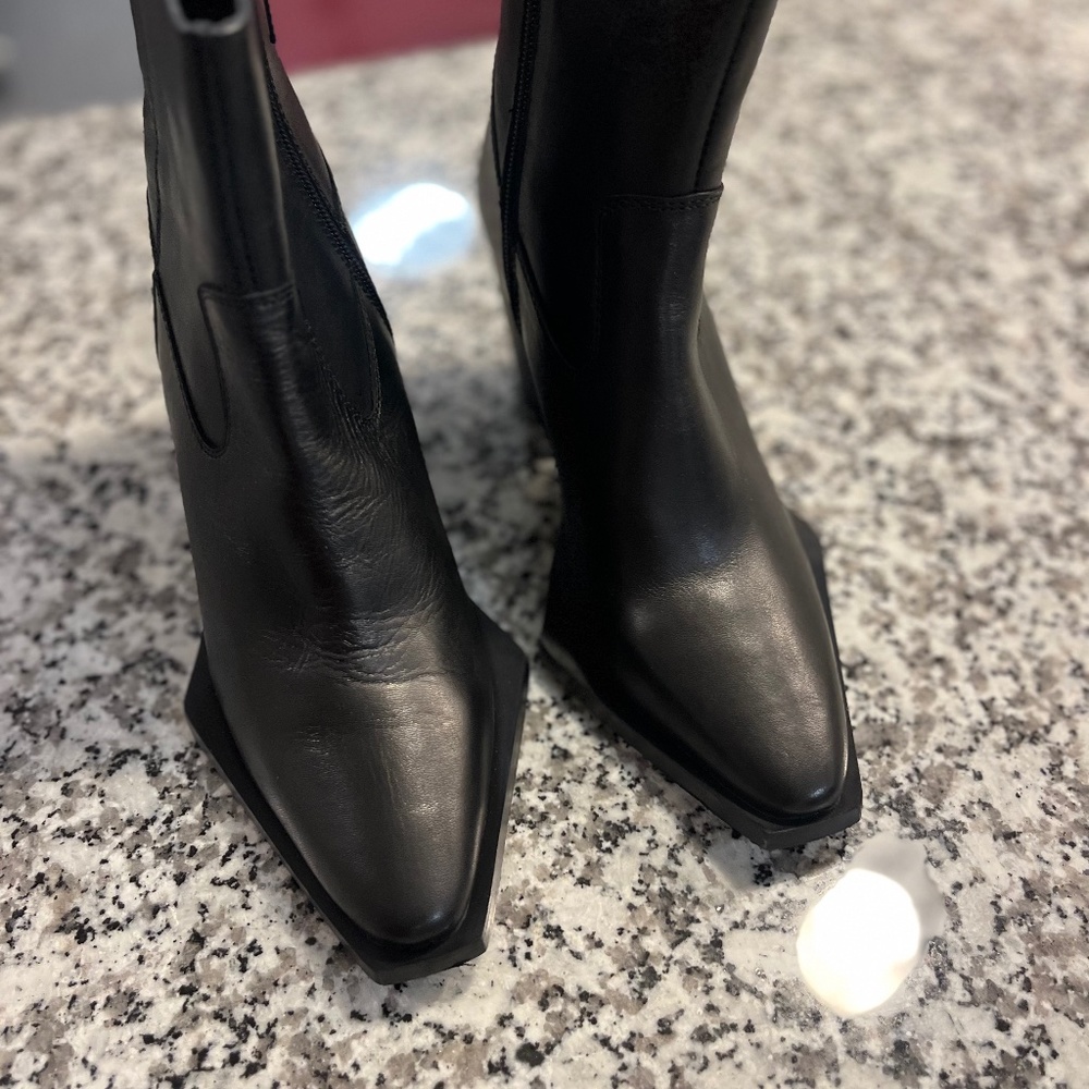 Ankle boots